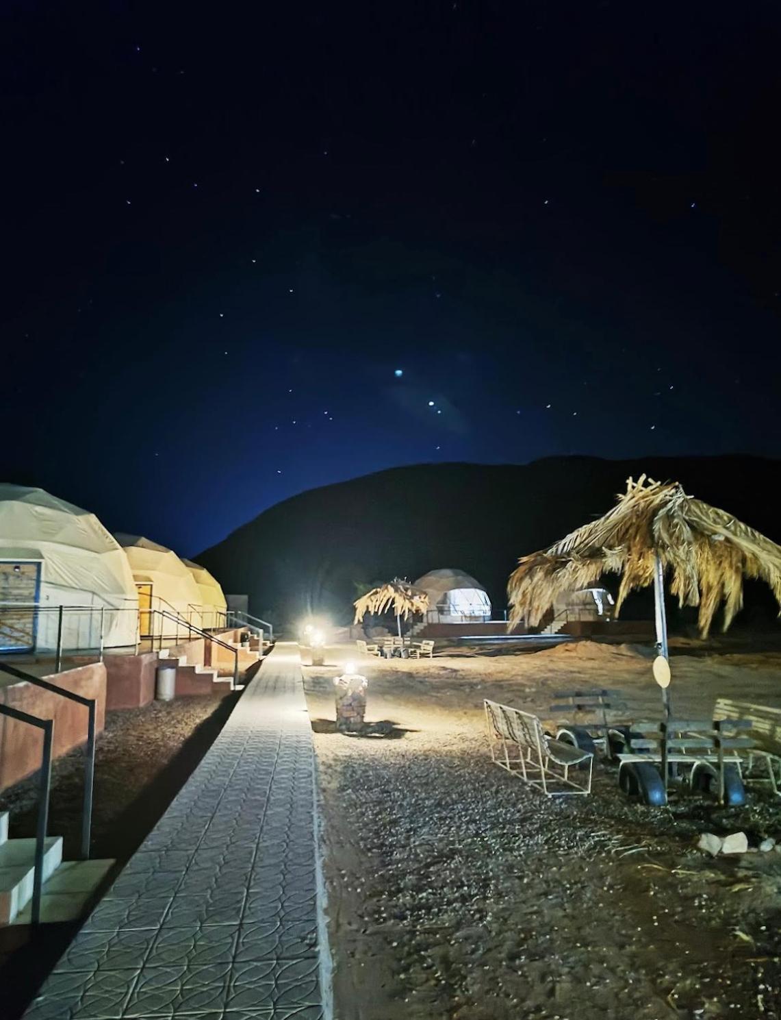 Adel Rum Camp Bubbles Wadi Rum Ngoại thất bức ảnh