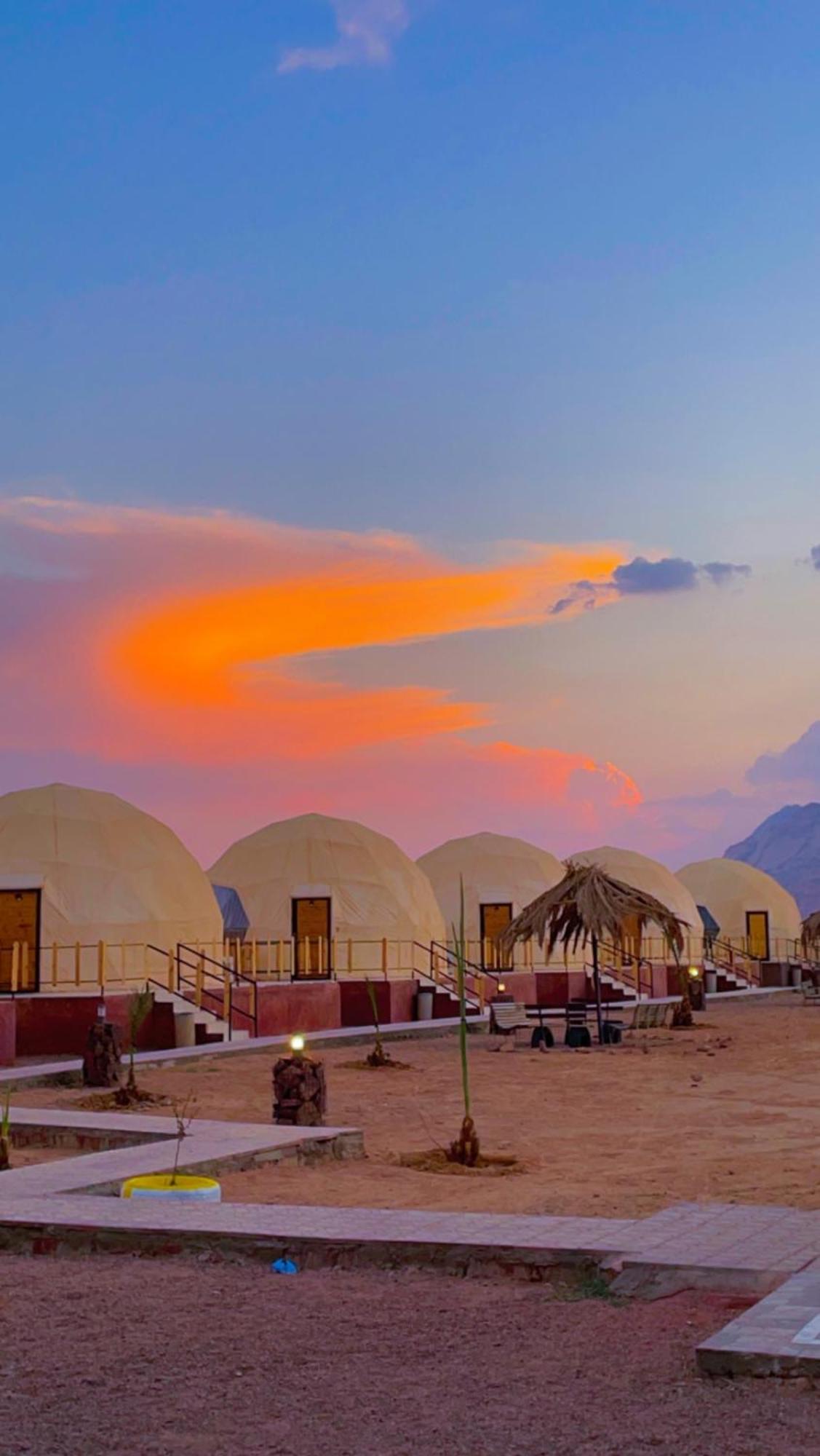 Adel Rum Camp Bubbles Wadi Rum Ngoại thất bức ảnh