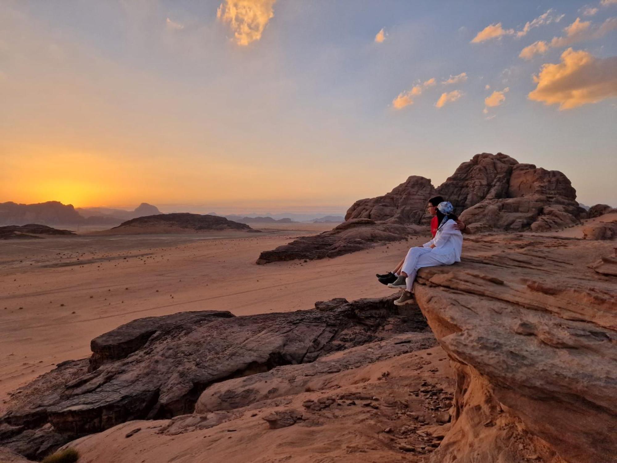Adel Rum Camp Bubbles Wadi Rum Ngoại thất bức ảnh