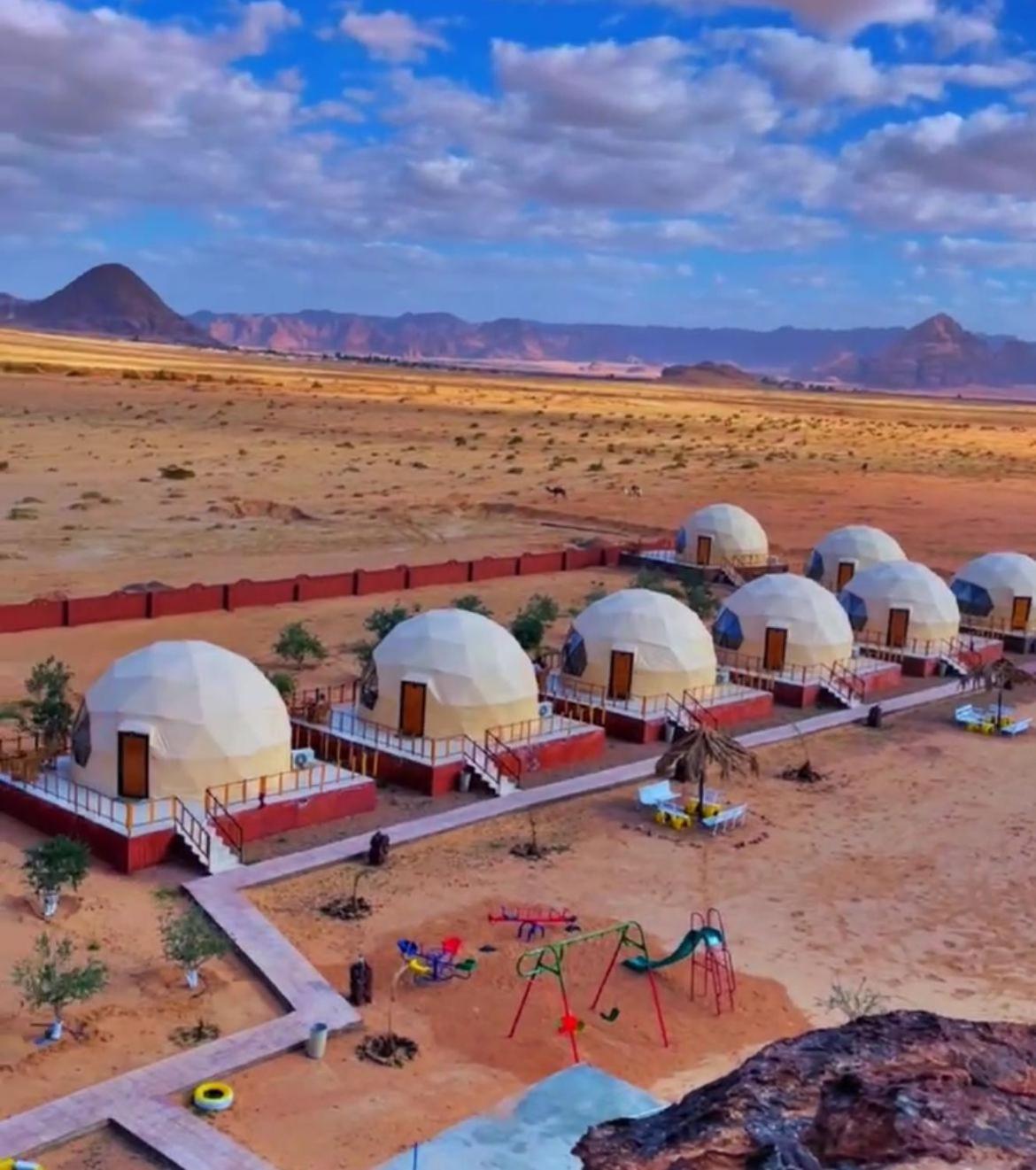 Adel Rum Camp Bubbles Wadi Rum Ngoại thất bức ảnh